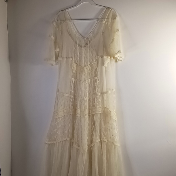 Sundance Dresses & Skirts - Sundance Creme Lace Maxi Dress Lined Size L